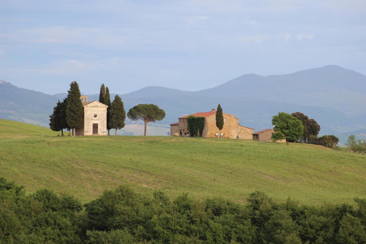 Casanova - Panoramic And San Quirico dʼOrcia