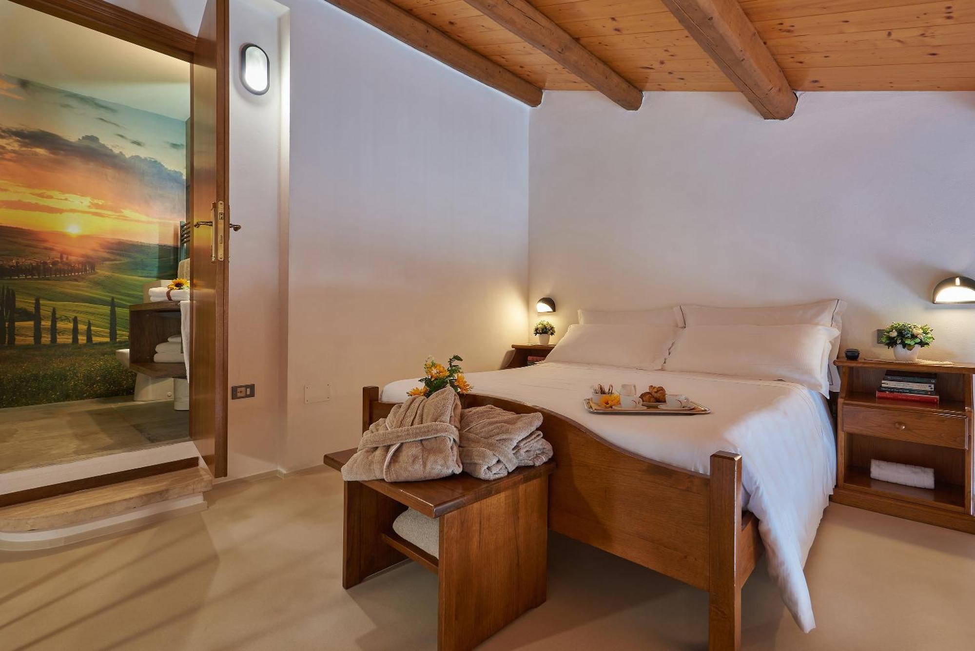 Casanova - Panoramic And Hotel San Quirico dʼOrcia