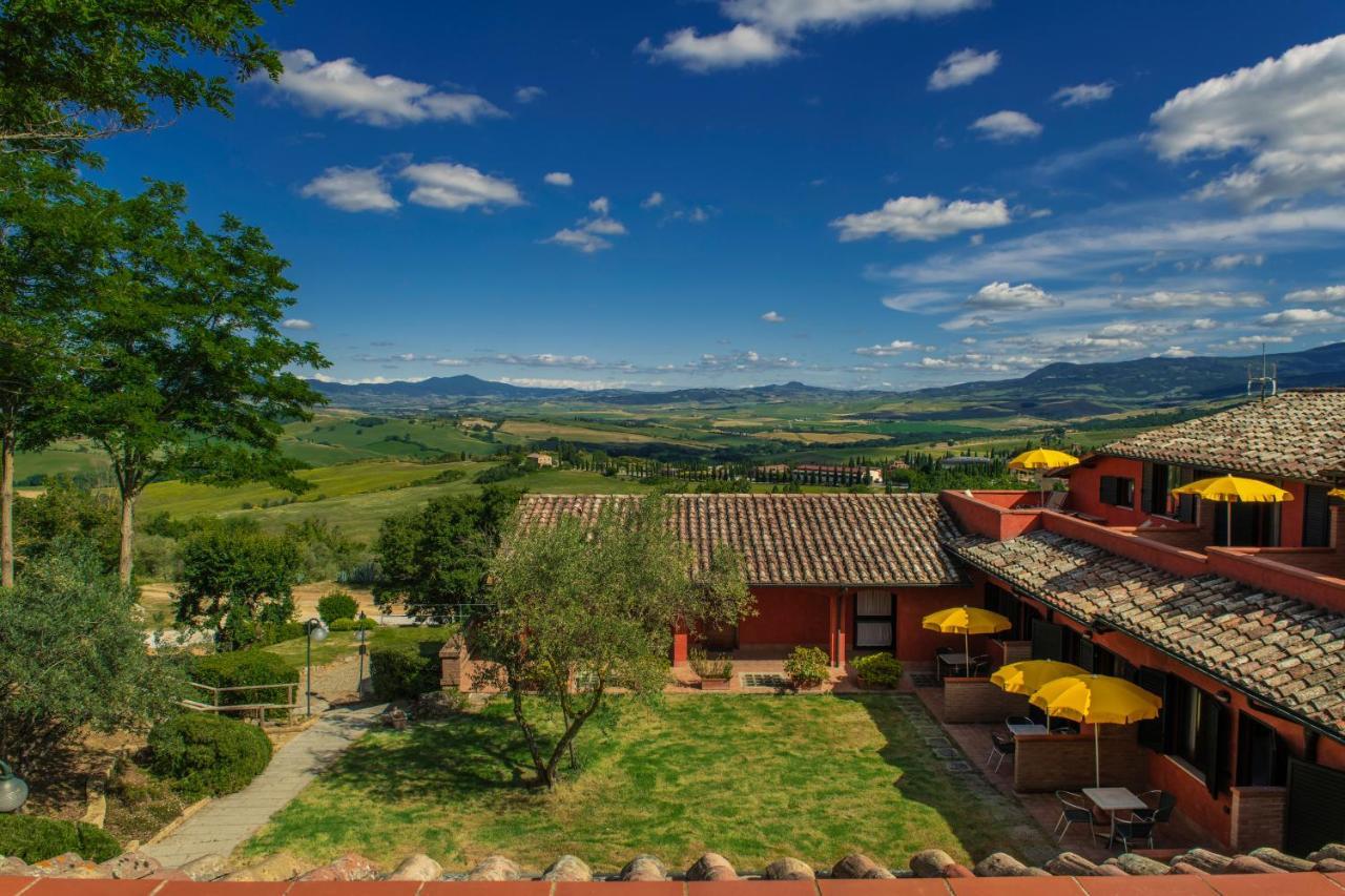 Casanova - Panoramic And Hotel San Quirico dʼOrcia