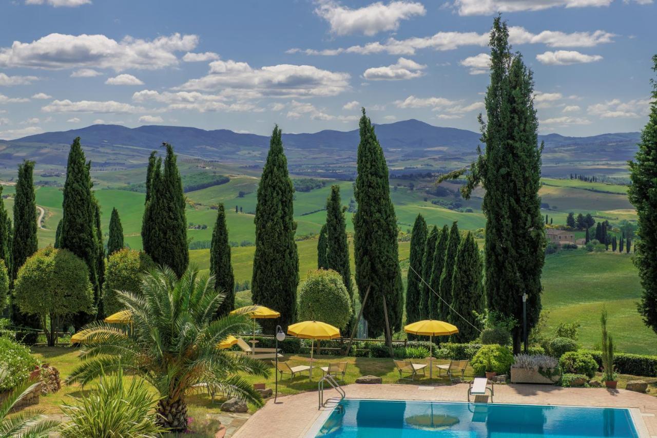 Casanova - Panoramic And San Quirico dʼOrcia